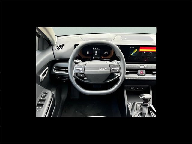 New 2025 Kia K4 LXS image 8