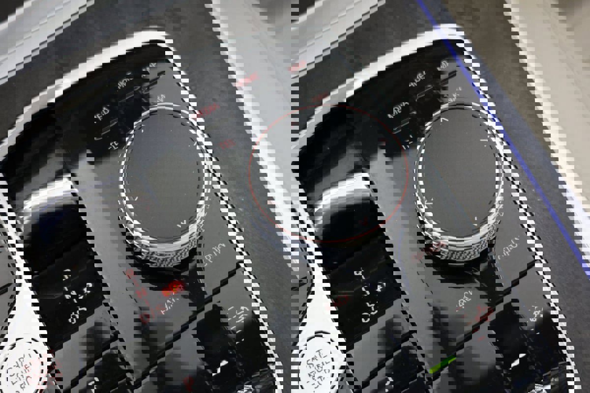 Used 2023 BMW X7 xDrive40i w/ M Sport Package image 32