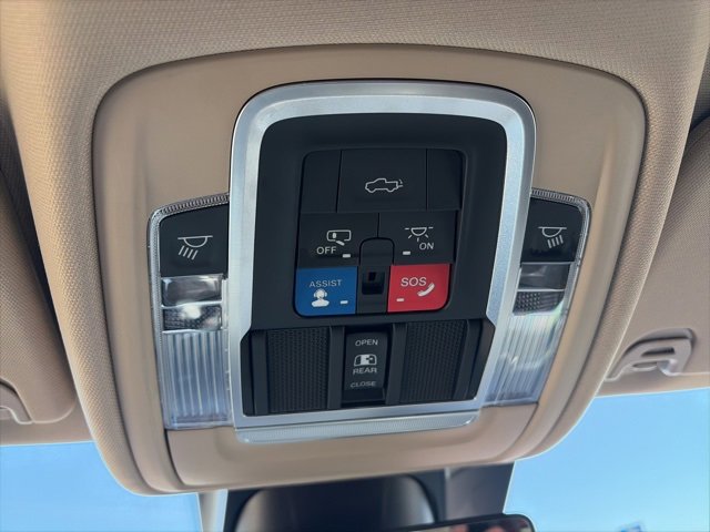 Used 2020 RAM 1500 Laramie image 25