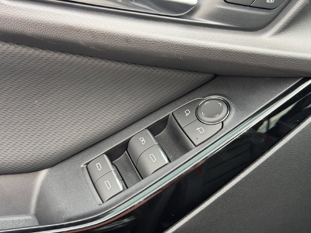 New 2027 Chevrolet Equinox RS w/ Safety and Technology Package FWD image 7