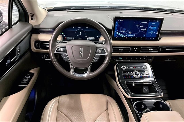 Used 2022 Lincoln Nautilus Reserve w/ Monochromatic Package image 5