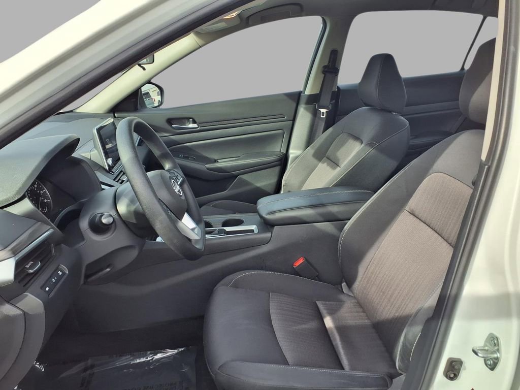 Used 2025 Nissan Altima 2.5 SV image 21