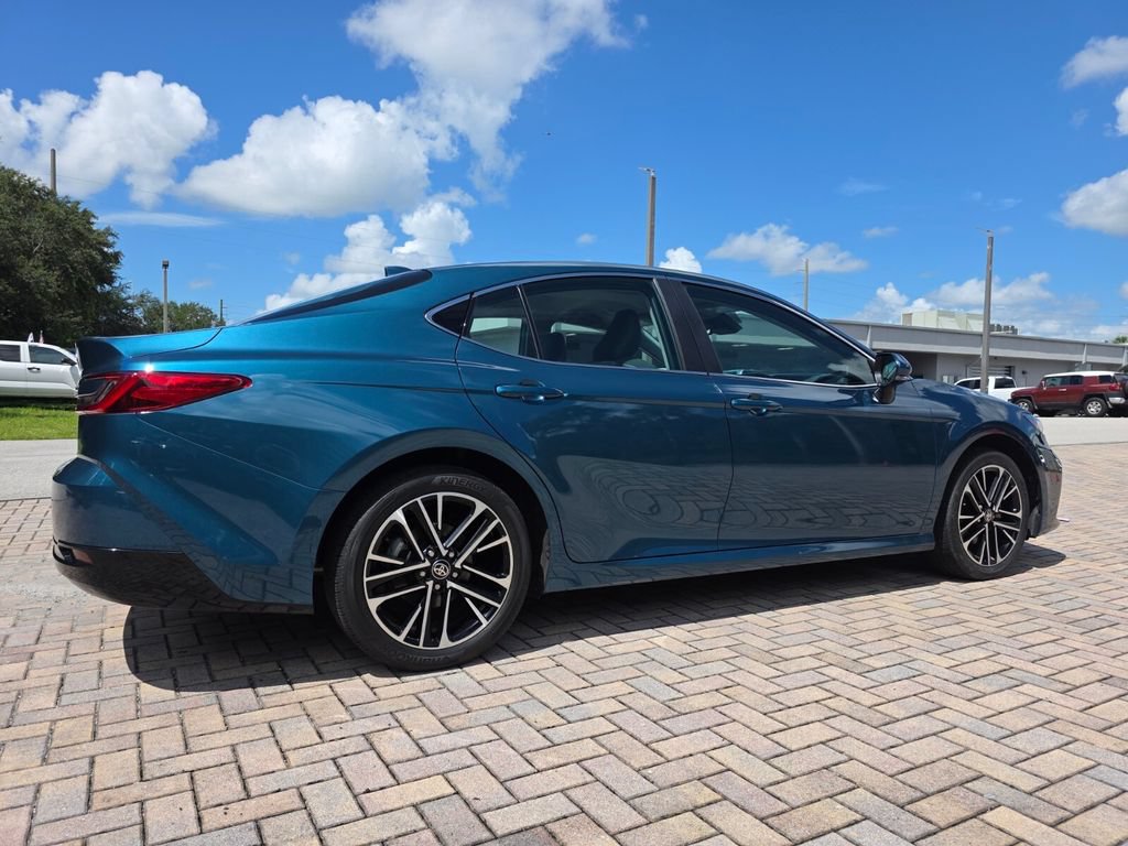 Used 2026 Toyota Camry XLE AWD/4WD image 11