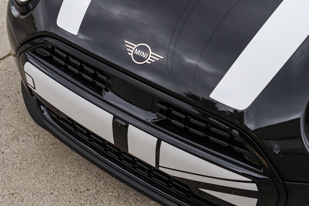 New 2026 MINI Cooper 4-Door Hardtop image 9