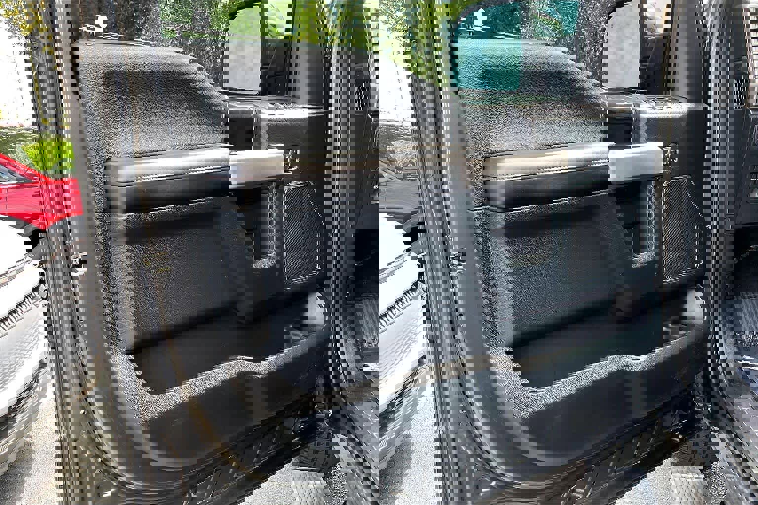 Used 2019 Ford F150 Platinum w/ Equipment Group 701A Luxury image 22