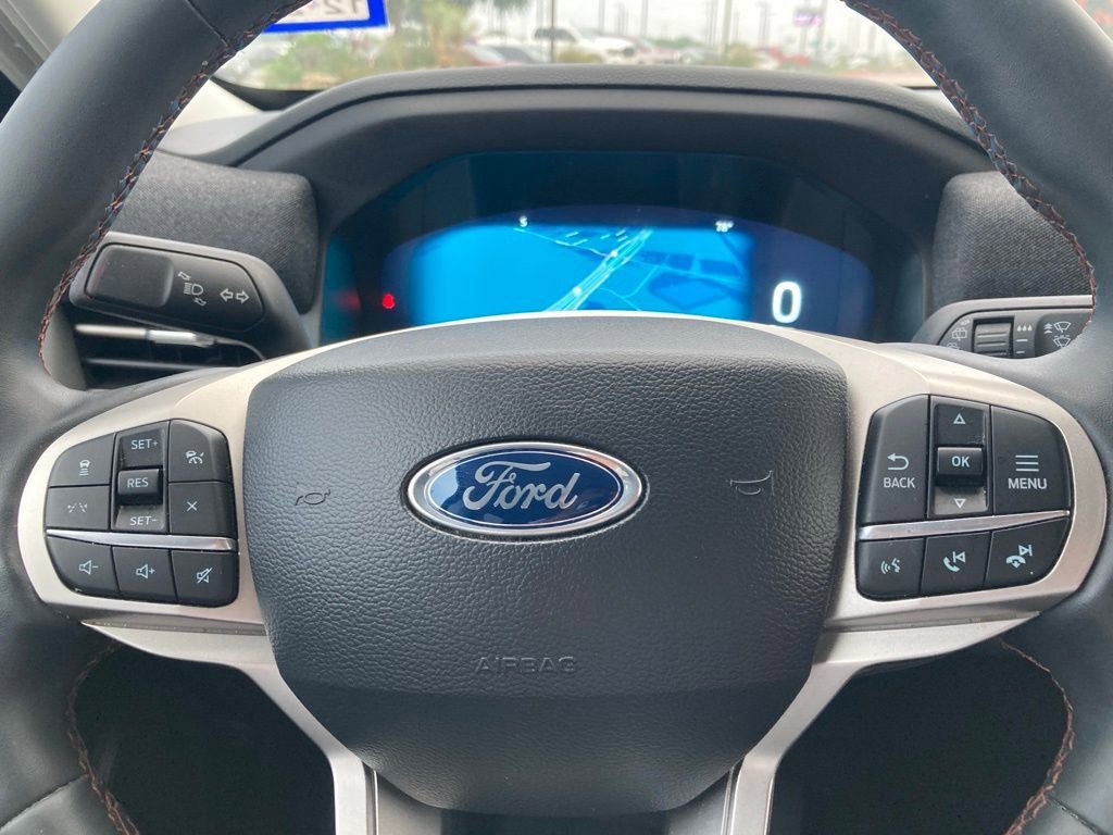Used 2025 Ford Explorer Active RWD image 19