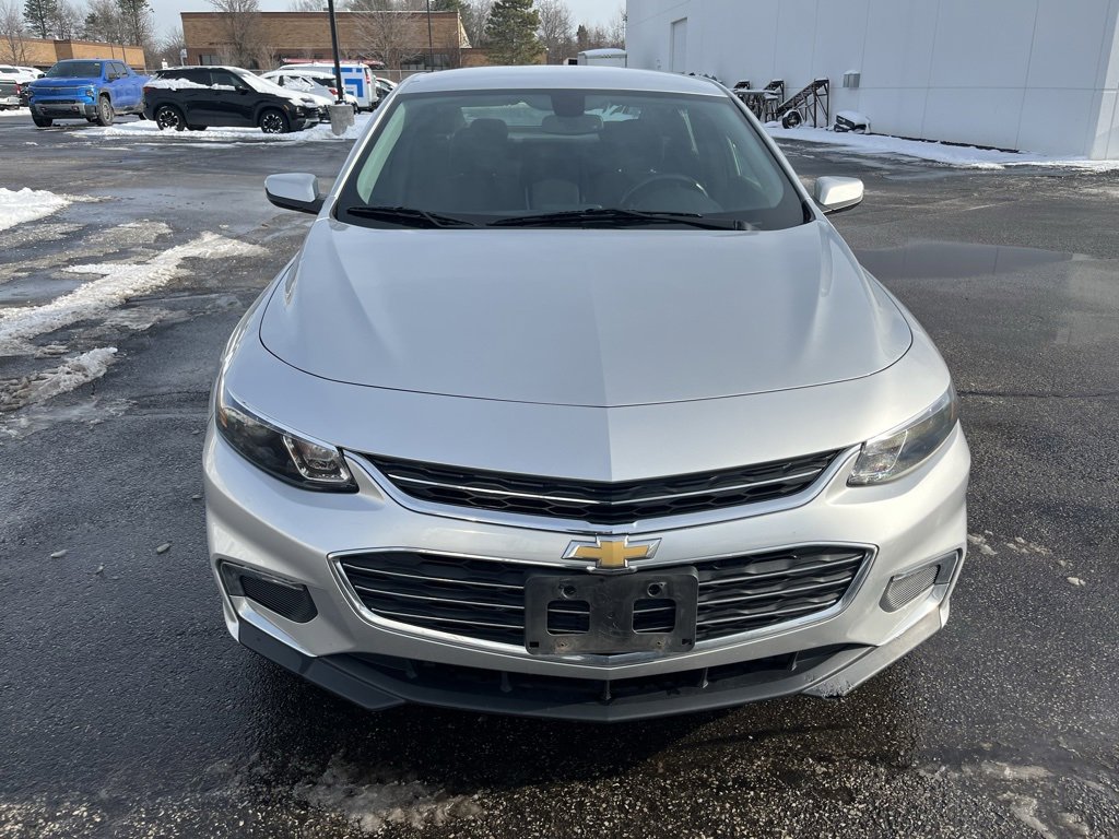Used 2018 Chevrolet Malibu LT image 2