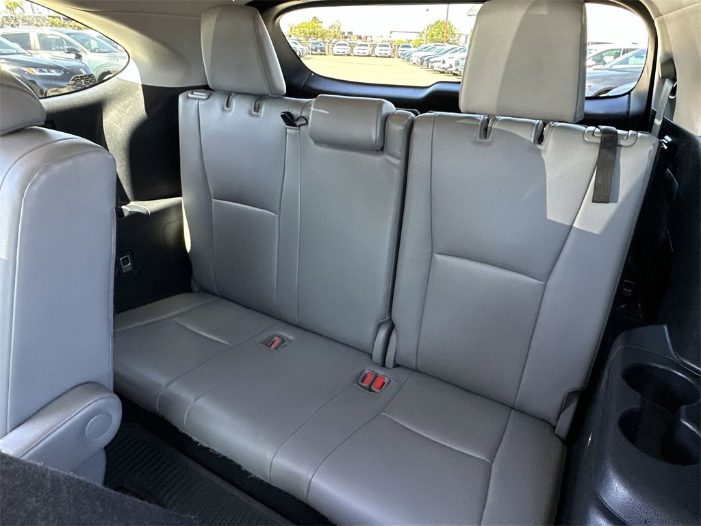 Used 2022 Toyota Highlander XLE image 35
