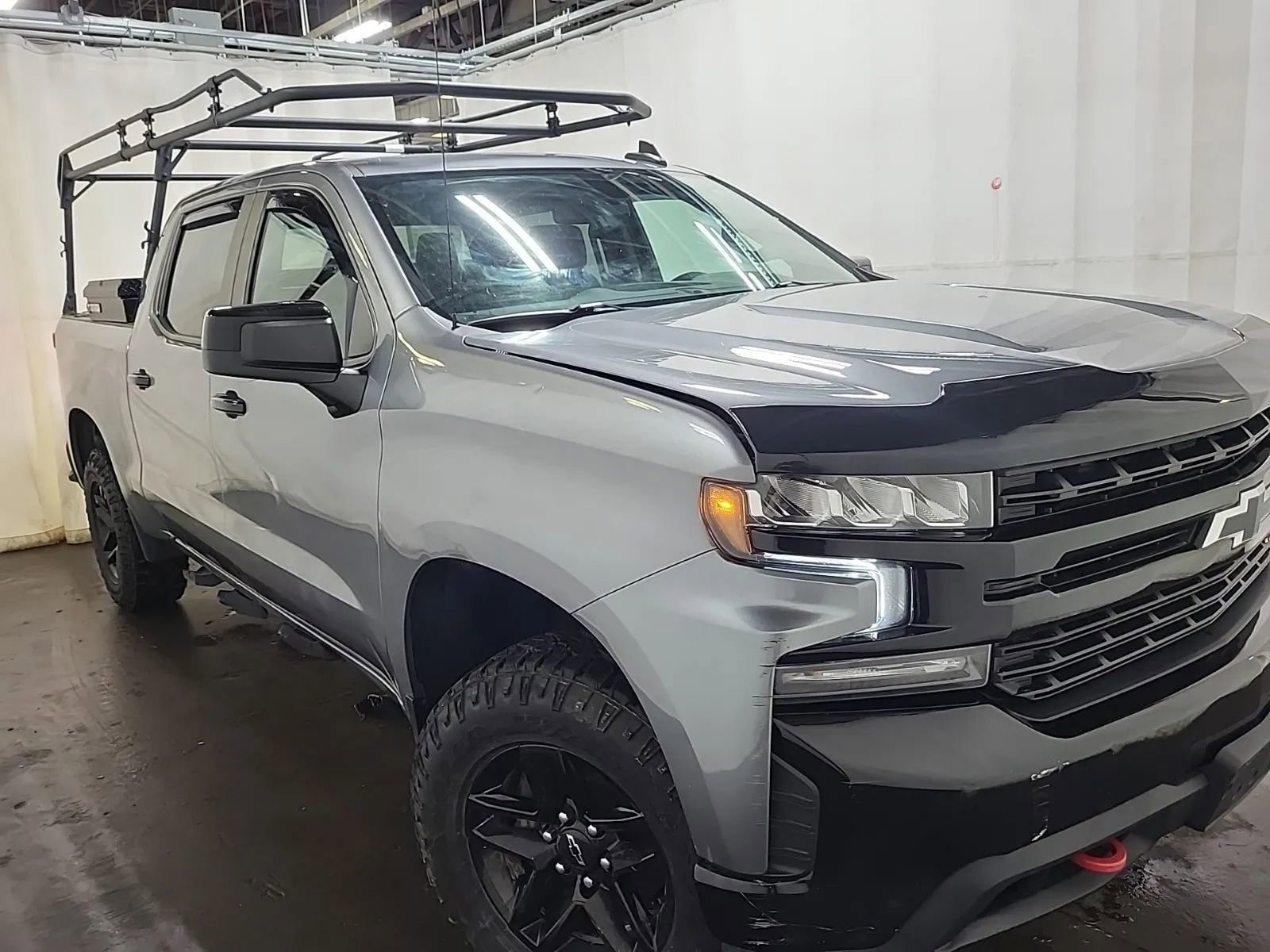 Used 2020 Chevrolet Silverado 1500 LT Trail Boss AWD/4WD image 9