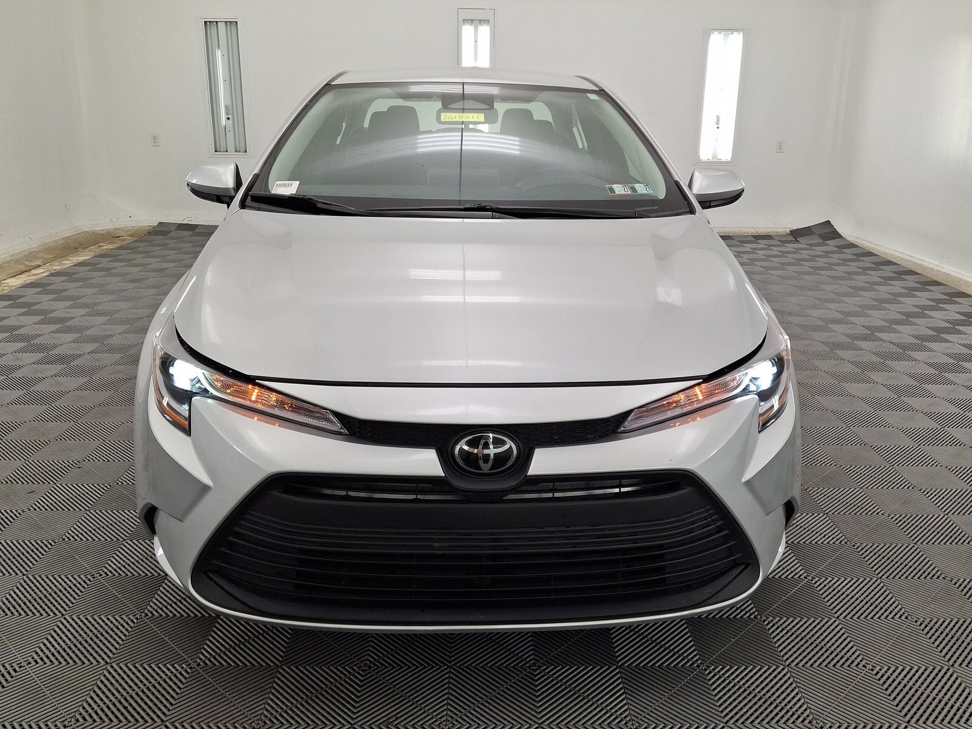 Used 2023 Toyota Corolla LE FWD image 28