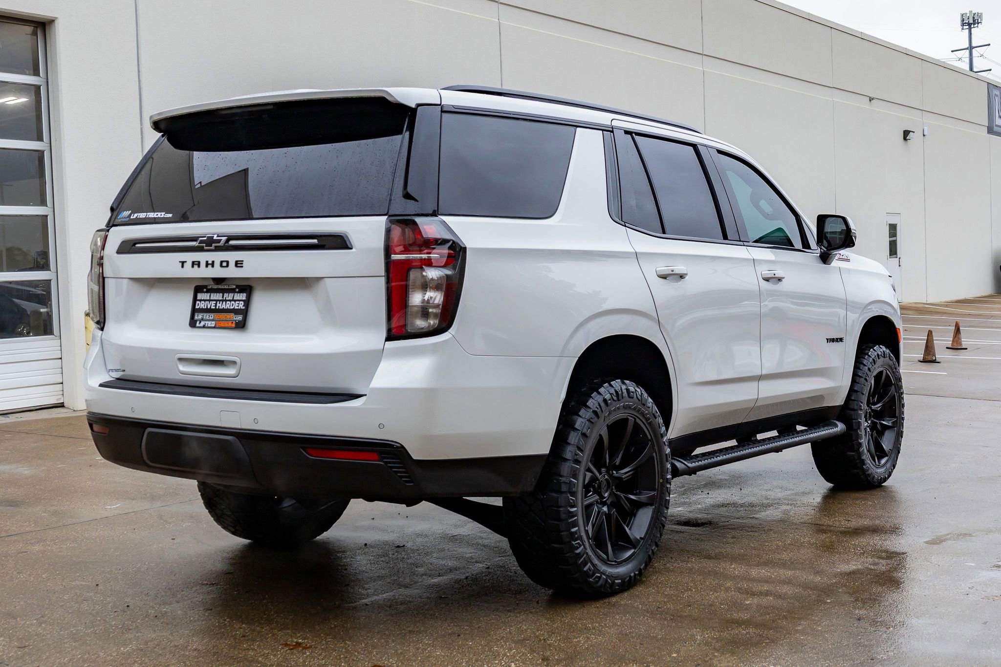 Used 2024 Chevrolet Tahoe Z71 w/ Luxury Package image 10