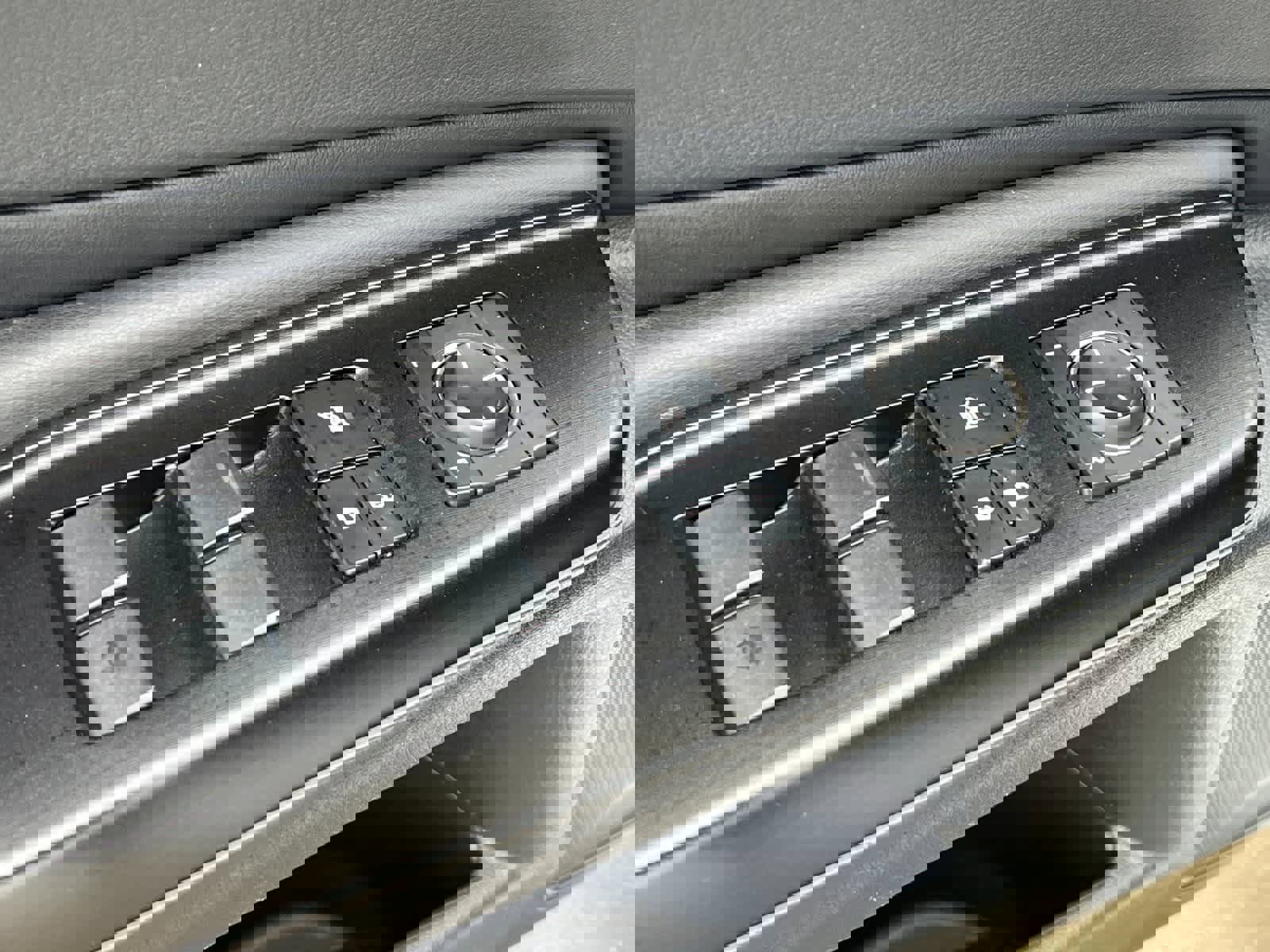 Used 2019 Lexus ES 300h w/ Accessory Package 2 image 14