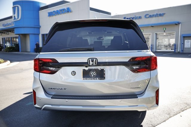 New 2026 Honda Odyssey Touring image 11
