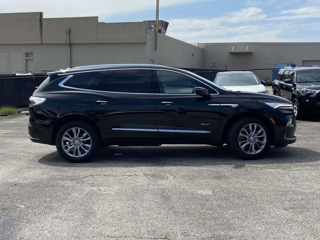 Used 2023 Buick Enclave Avenir w/ Avenir Technology Package FWD image 2