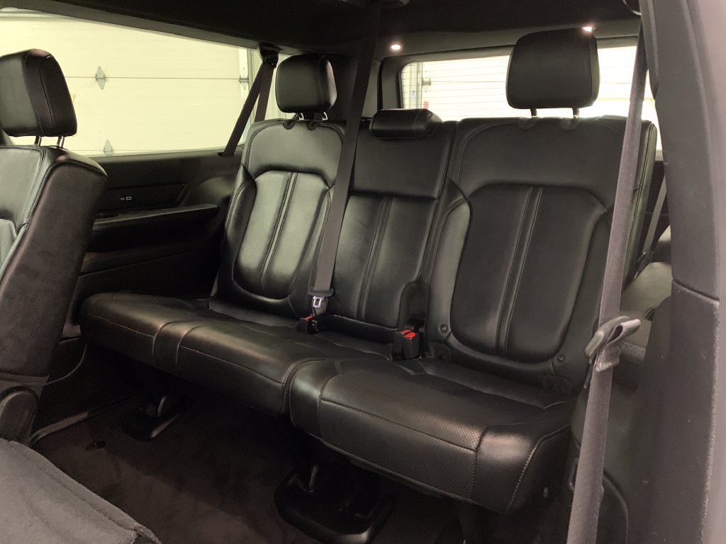 Used 2023 Jeep Wagoneer L Series II AWD/4WD image 22