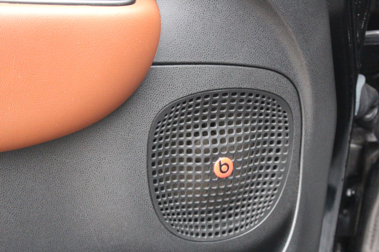 Used 2014 FIAT 500L Trekking w/ Popular Equipment Group image 12