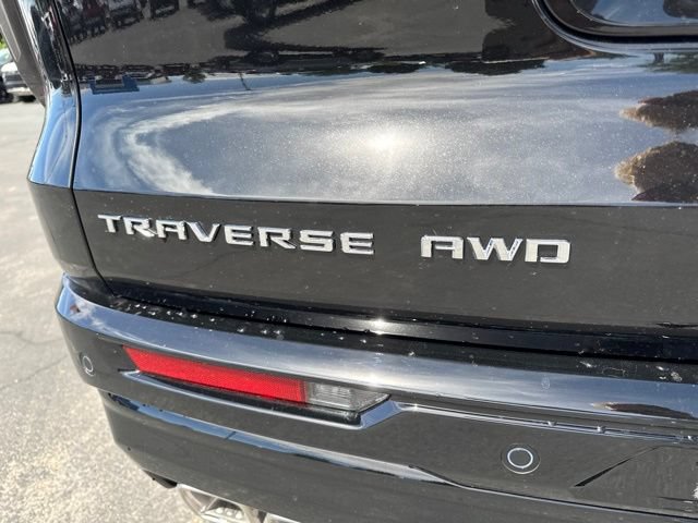 New 2026 Chevrolet Traverse High Country w/ LPO, Floor Liner Package AWD/4WD image 11