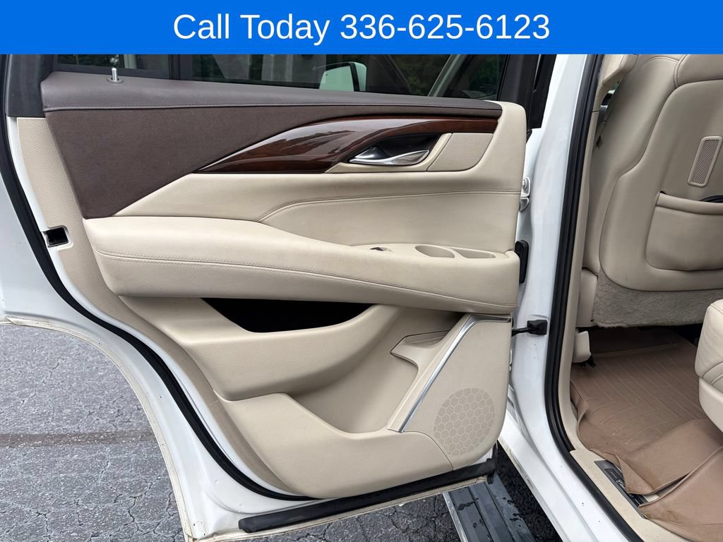 Used 2017 Cadillac Escalade Premium Luxury AWD/4WD image 21