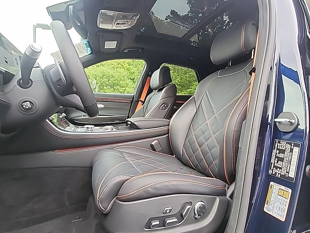 Certified 2026 Genesis GV70 3.5T Sport Prestige AWD/4WD image 9