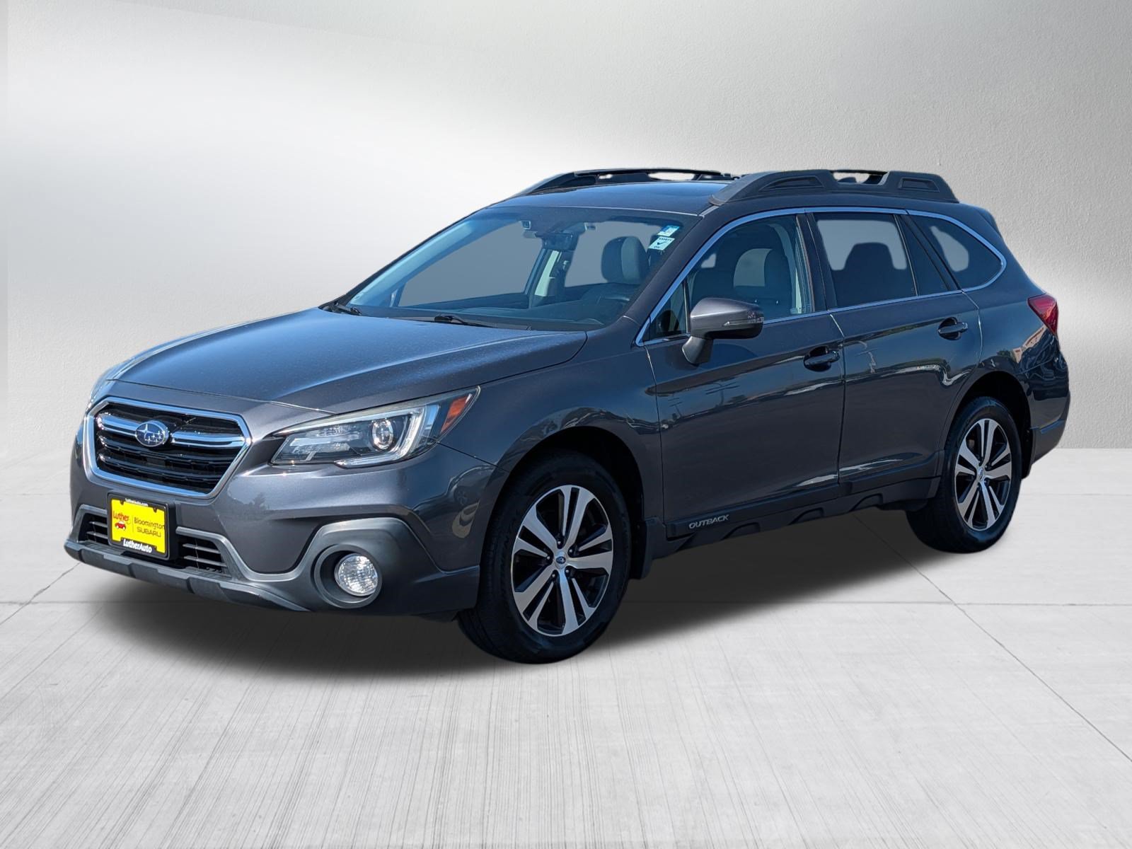 Used 2019 Subaru Outback 3.6R Limited AWD/4WD image 3