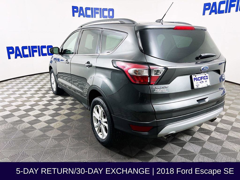 Certified 2018 Ford Escape SE image 6