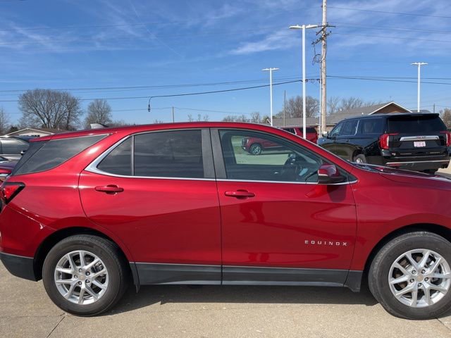 Used 2023 Chevrolet Equinox LT FWD image 4