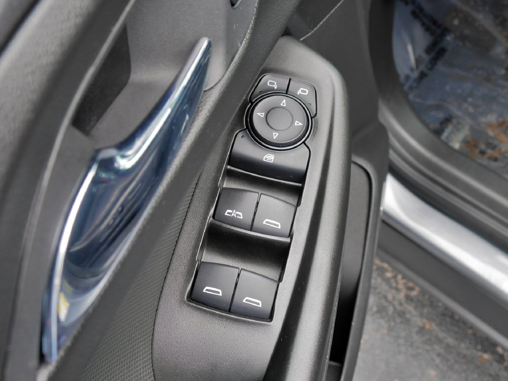 Used 2021 Chevrolet TrailBlazer RS w/ Technology Package AWD/4WD image 19