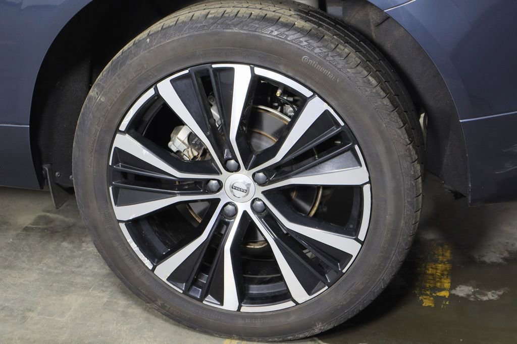 Used 2023 Volvo XC60 B5 Plus w/ Climate Package image 39