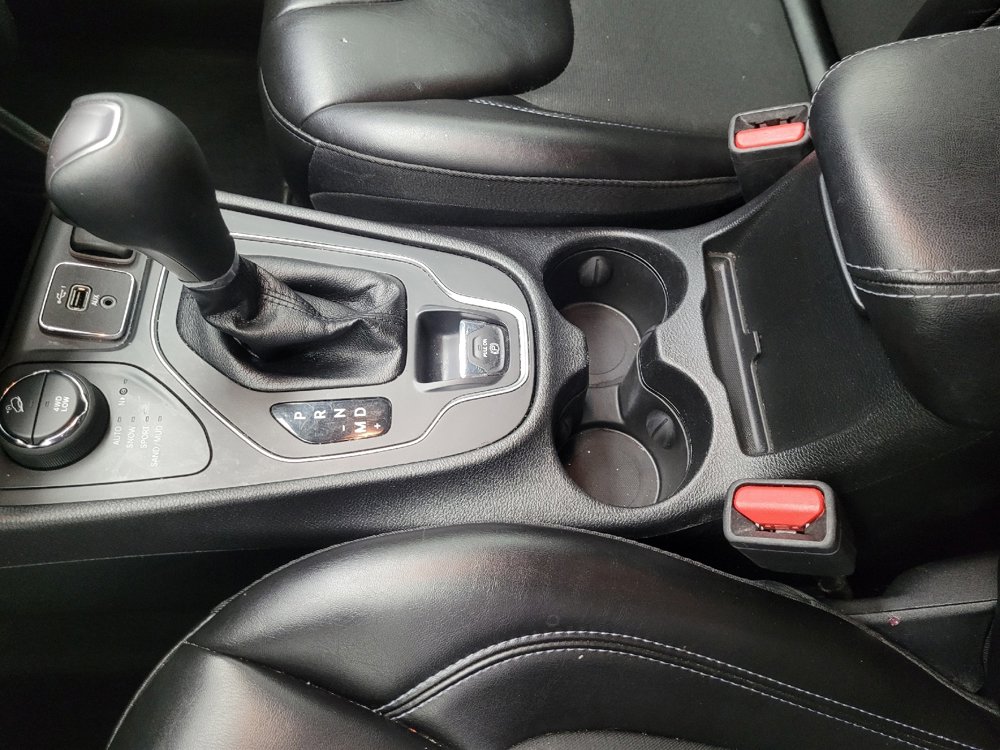 Used 2020 Jeep Cherokee Latitude Plus w/ Cold Weather Group image 26