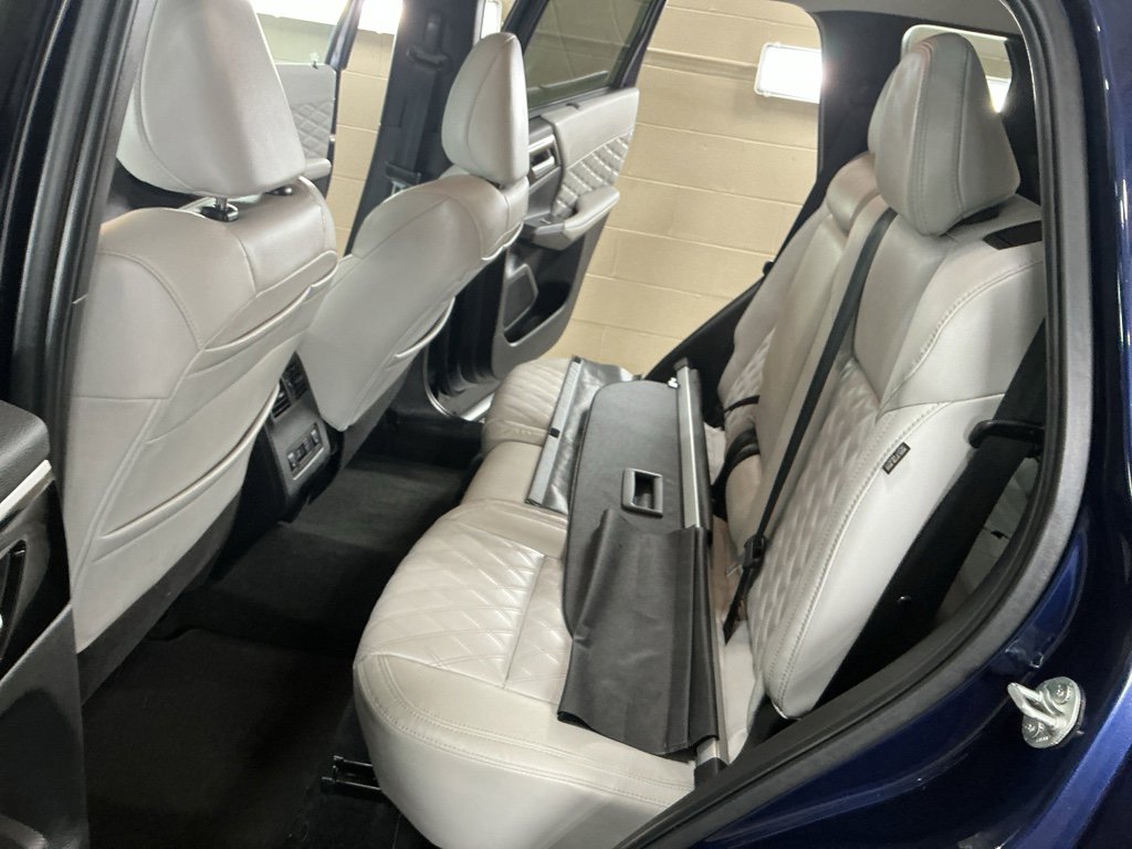 Used 2024 Mitsubishi Outlander SEL image 13