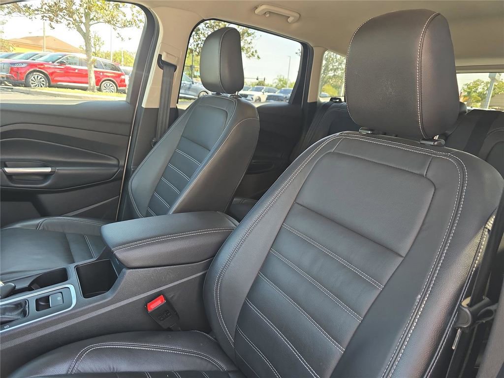 Used 2018 Ford Escape SEL image 18