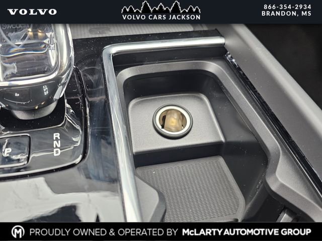 New 2026 Volvo XC60 B5 Plus w/ Protection Package Premier image 23