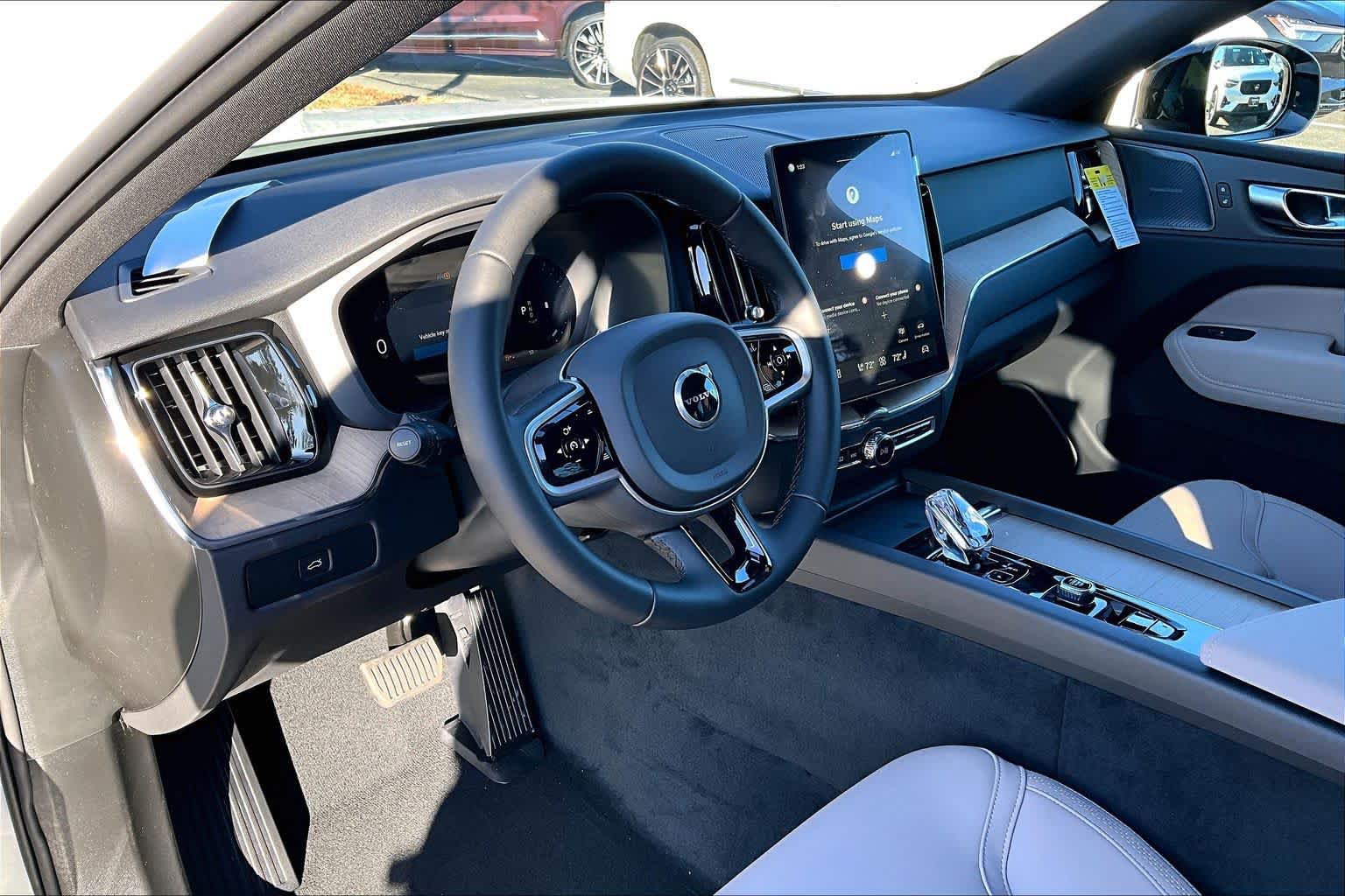 New 2026 Volvo XC60 B5 Plus w/ Protection Package Premier AWD/4WD image 9
