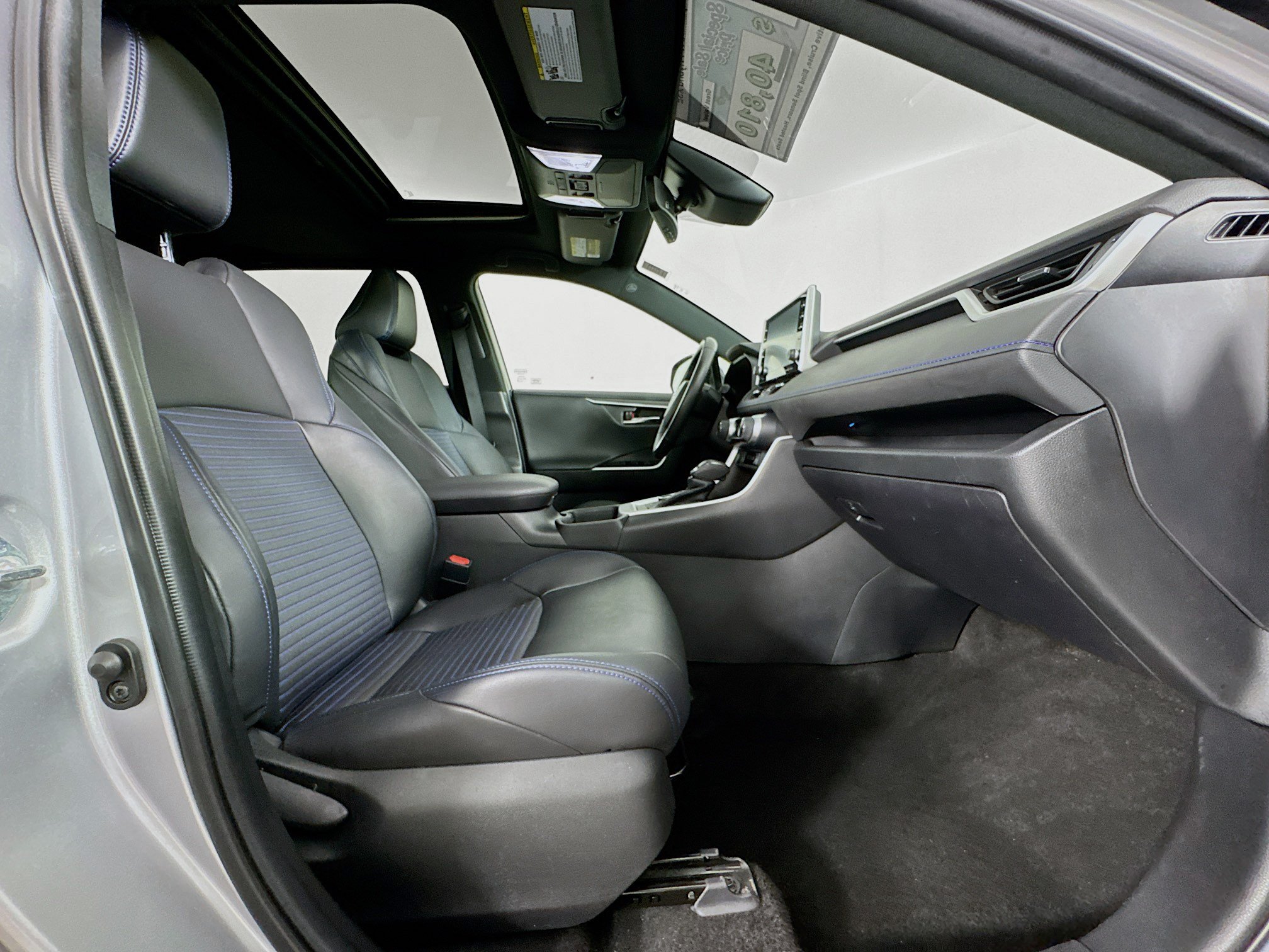 Certified 2022 Toyota RAV4 XSE AWD/4WD image 29