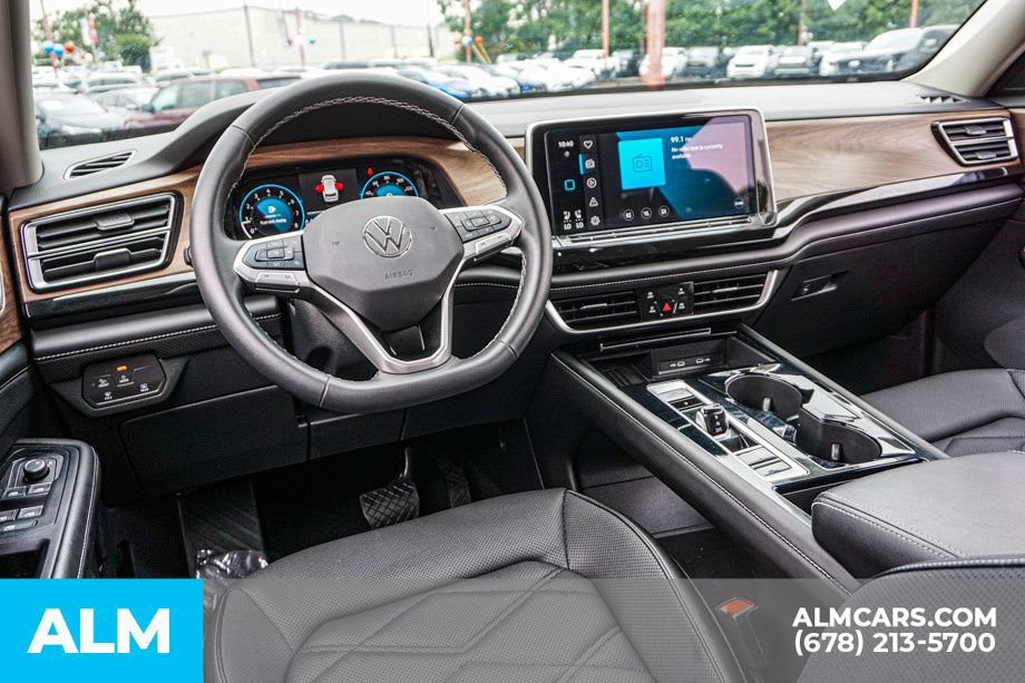 Used 2025 Volkswagen Atlas SE FWD image 28