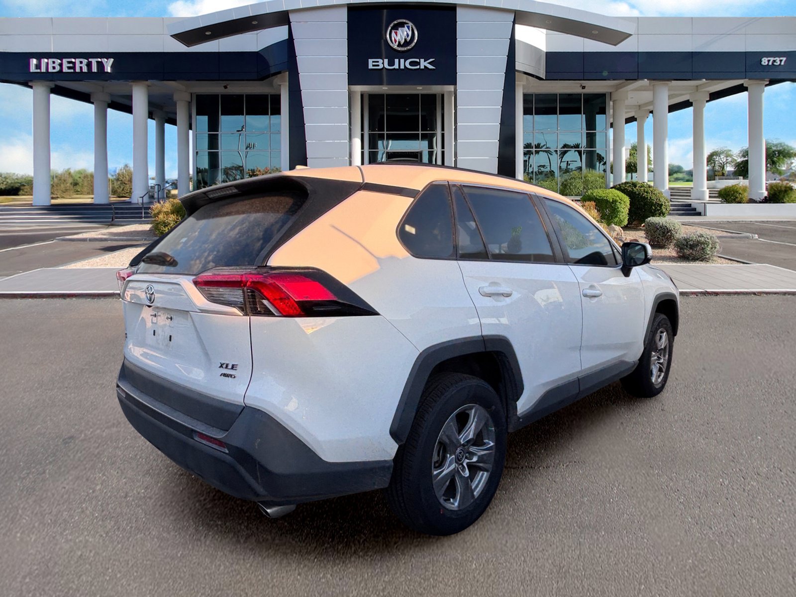 Used 2023 Toyota RAV4 XLE w/ Convenience Package AWD/4WD image 2