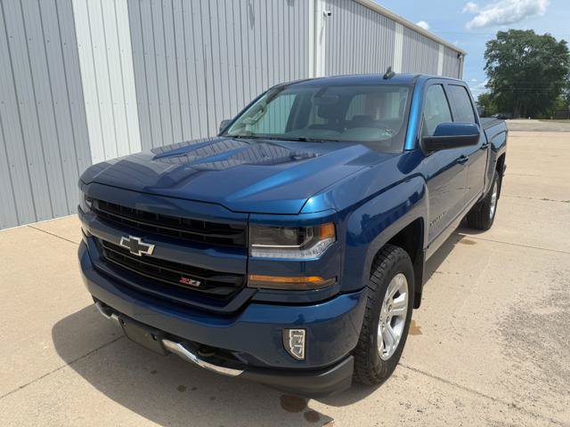 Used 2018 Chevrolet Silverado 1500 LT w/ All Star Edition AWD/4WD image 3