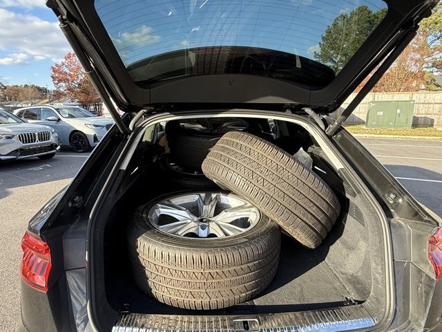 Used 2022 Audi Q8 Prestige image 13