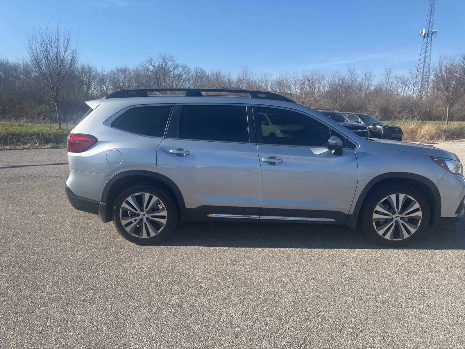 Used 2022 Subaru Ascent Limited w/ Technology Package AWD/4WD image 5