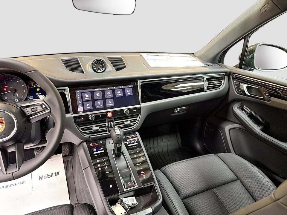 New 2026 Porsche Macan AWD/4WD image 26