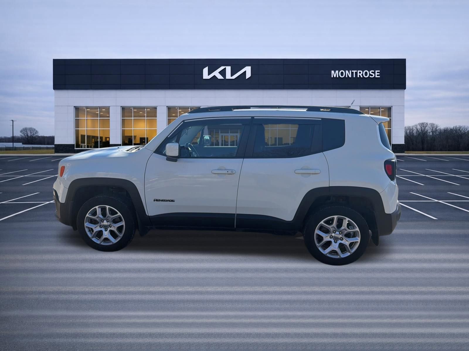 Used 2017 Jeep Renegade Latitude image 6