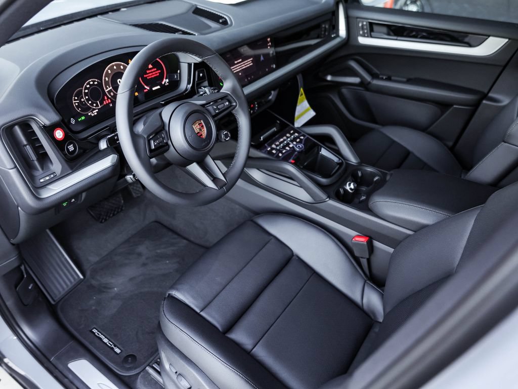 Certified 2026 Porsche Cayenne AWD/4WD image 4