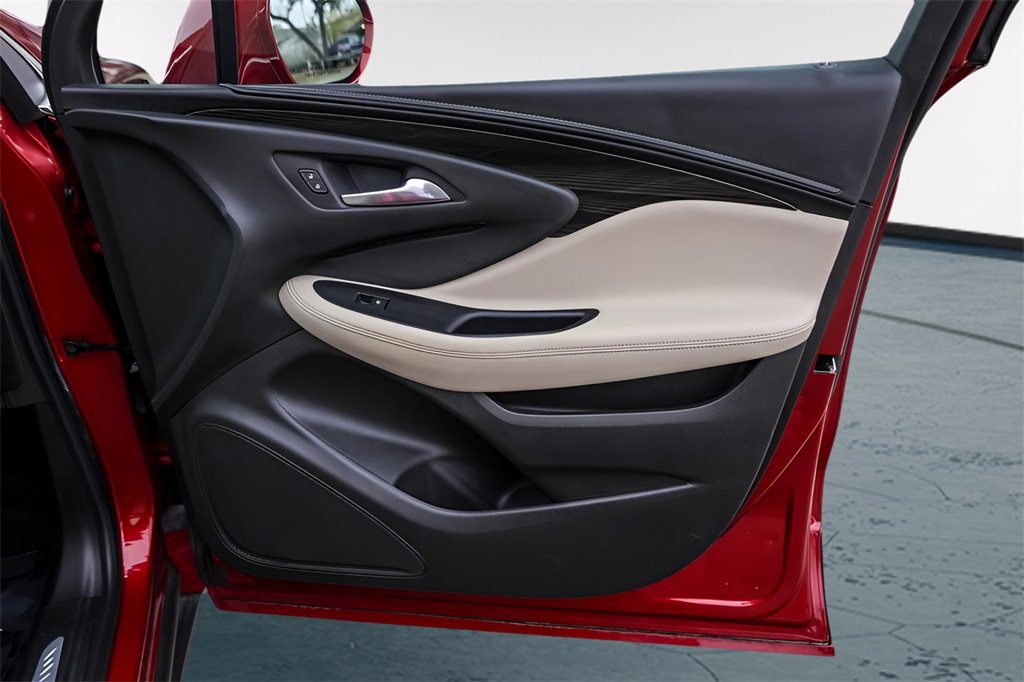 Used 2020 Buick Envision Essence w/ Experience Buick Package image 30