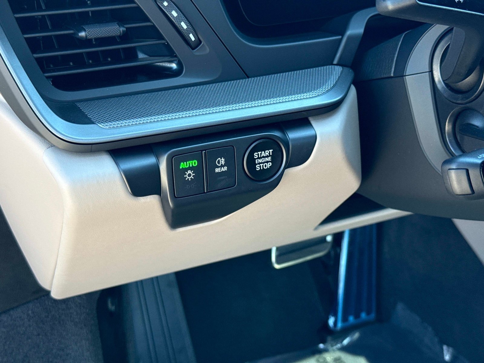 Used 2026 Porsche 911 Carrera image 16