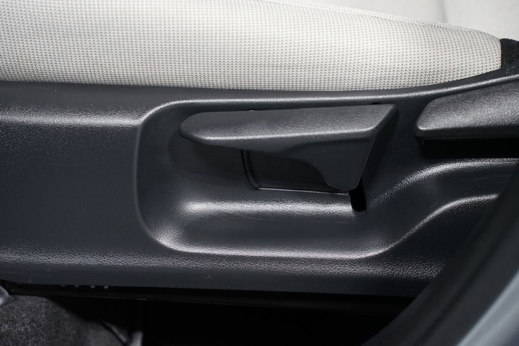 Certified 2024 Toyota Corolla Cross L image 30