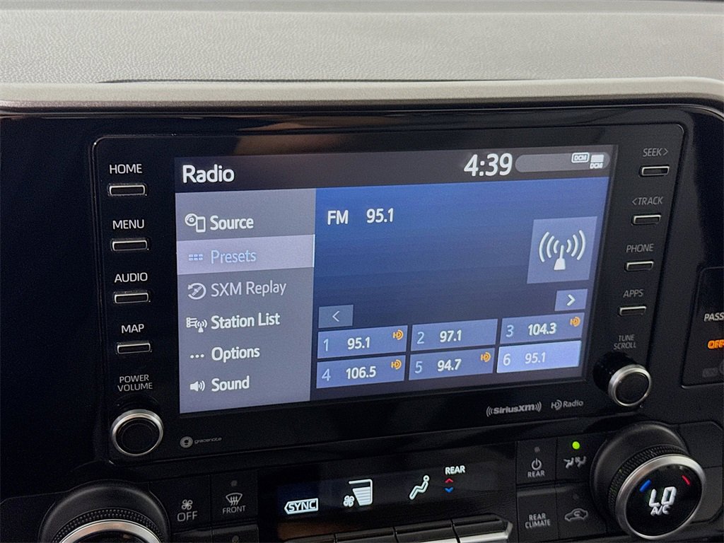 Certified 2020 Toyota Highlander LE image 6