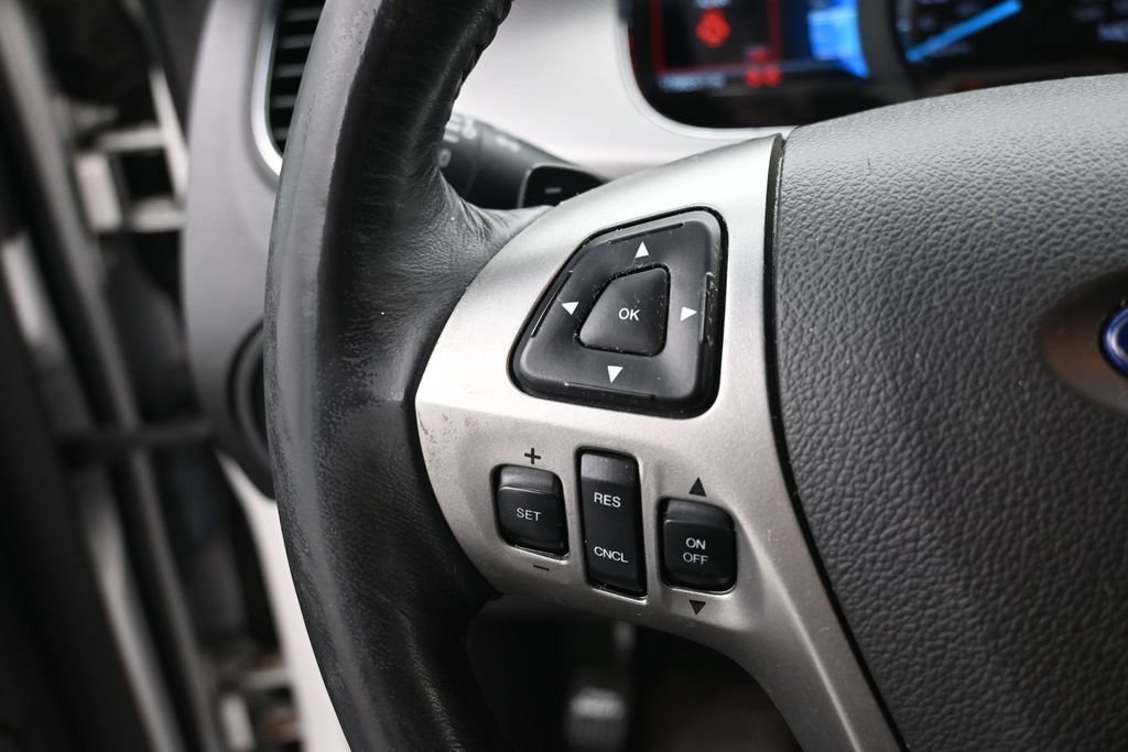 Used 2017 Ford Taurus SHO AWD/4WD image 23