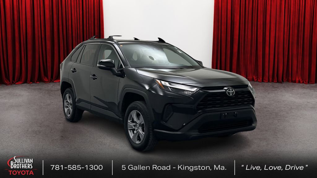 Certified 2022 Toyota RAV4 XLE w/ Convenience Package image 3