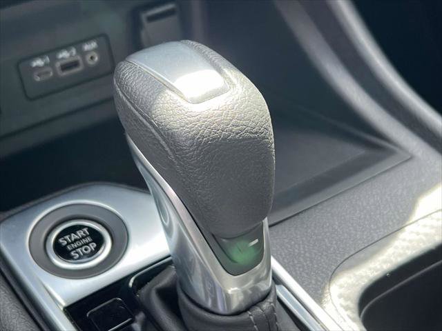Used 2025 Nissan Sentra SV FWD image 33