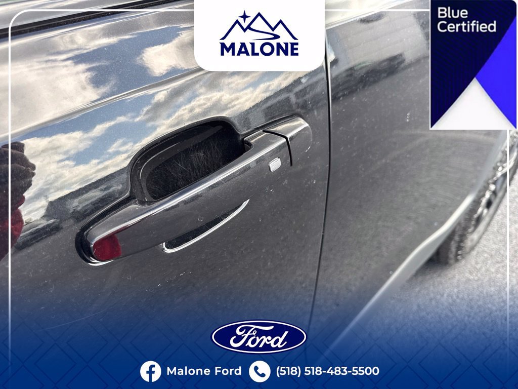 Used 2022 GMC Acadia AT4 w/ Preferred Package AWD/4WD image 16